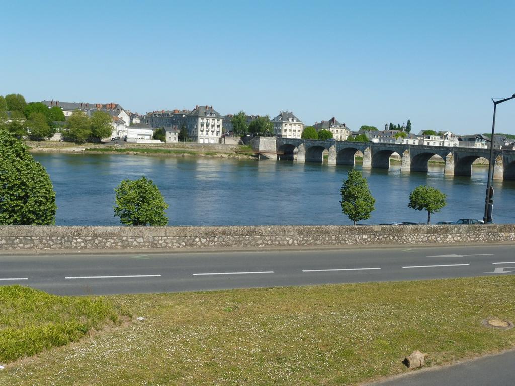 Rive Gauche Hotel Saumur Exterior foto